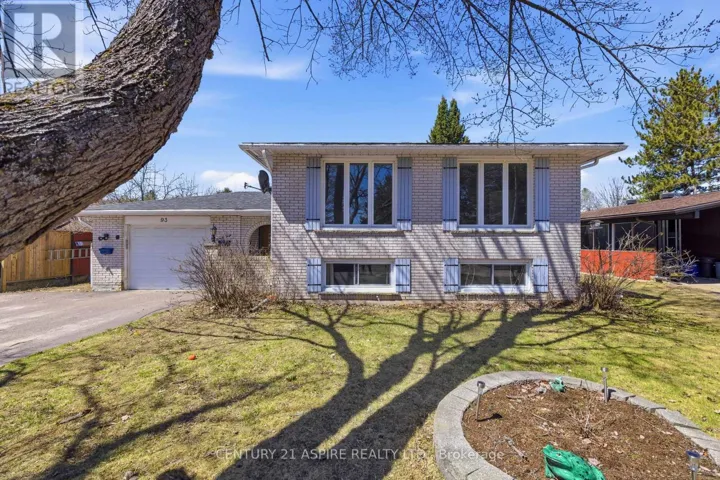 93 FRONTENAC CRESCENT, Deep River, Ontario K0J1P0