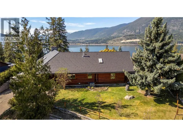 3660 Braelyn Road, Tappen, British Columbia V0E2X0