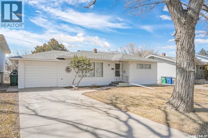 1217 J AVENUE N, Saskatoon, Saskatchewan S7L2L7