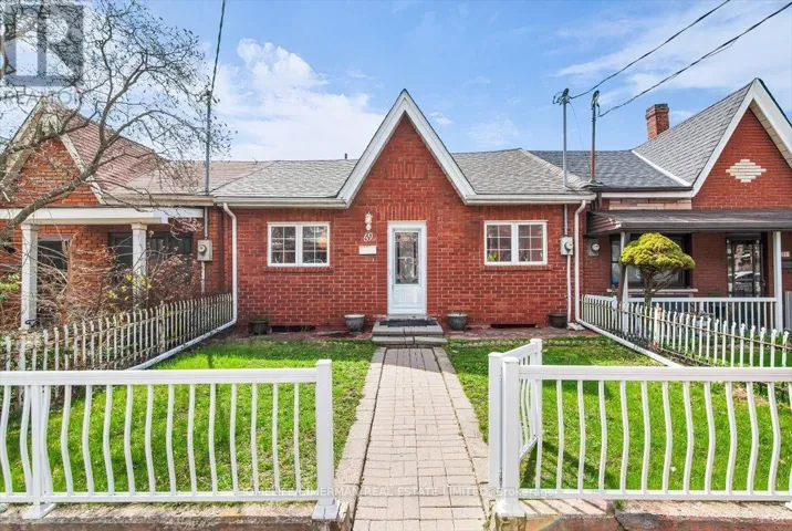 69 ROBINSON STREET, Toronto (Trinity-Bellwoods), Ontario M6J1L4