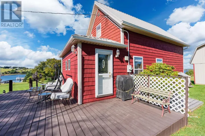 6395 Route 20, New London, Prince Edward Island C0B1M0