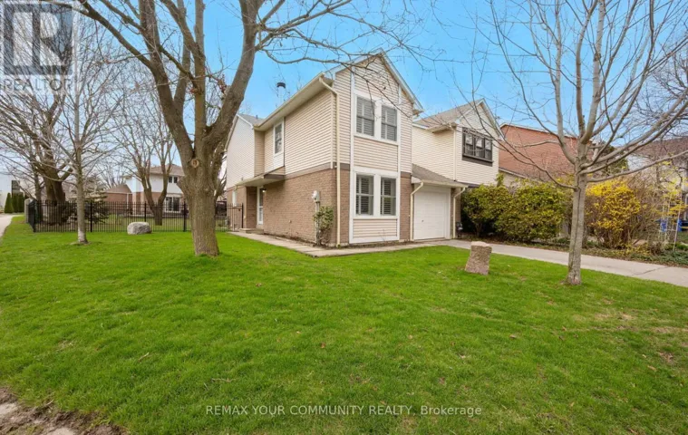 4 SANDUSKY CRESCENT, Aurora (Aurora Highlands), Ontario L4G3N4