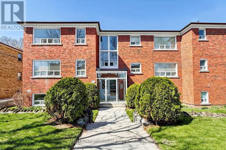 4 - 10 WADSWORTH AVENUE, Toronto (Weston), Ontario M9N2G2