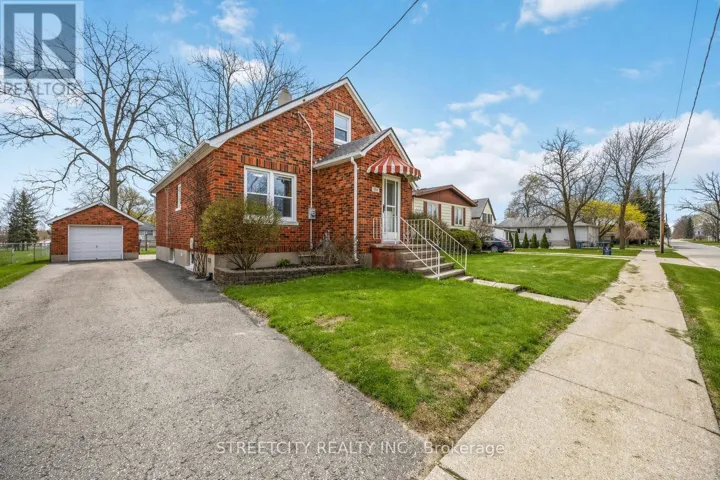 530 PLYMPTON STREET, Plympton-Wyoming (Plympton Wyoming), Ontario N0N1T0