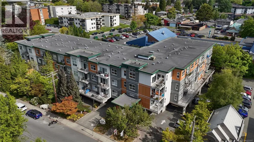 207 1550 Church Ave, Saanich, British Columbia V8P2H1
