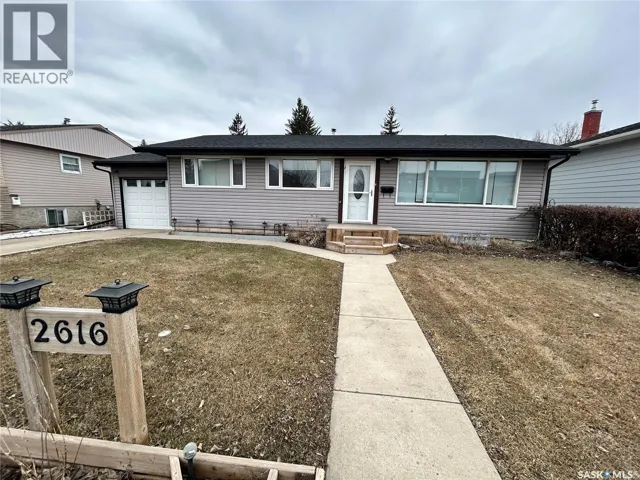 2616 Clarence AVENUE S, Saskatoon, Saskatchewan S7J1M6