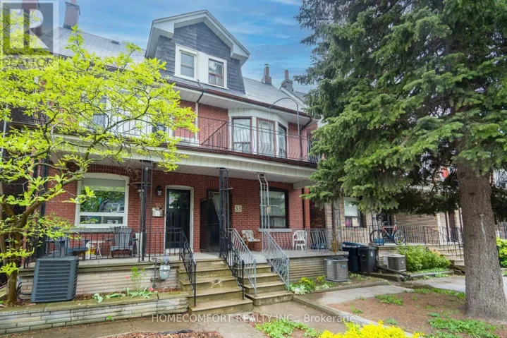 UPPER - 33 STRATHMORE BOULEVARD, Toronto (Danforth), Ontario M4J1P1