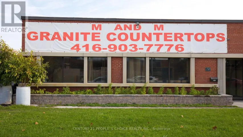 01 - 63 TORBARRIE ROAD, Toronto (Downsview-Roding-CFB), Ontario M3L1G5