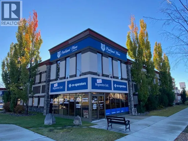 5033 52 Street, Lacombe, Alberta T4L2A6