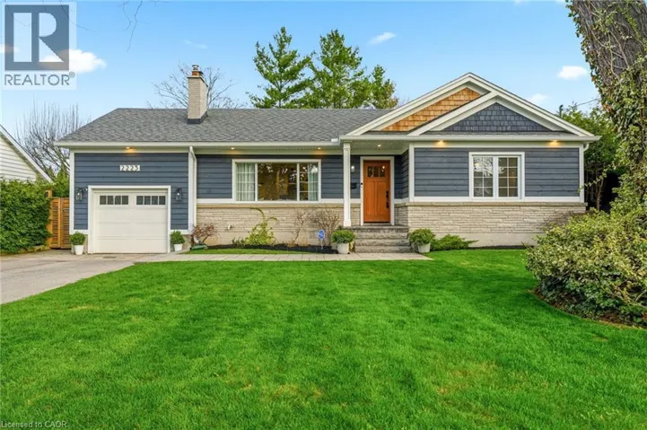 2223 DEYNCOURT Drive, Burlington, Ontario L7R1W2