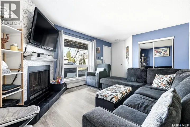 102 2911 Harding STREET, Regina, Saskatchewan S4V1B9