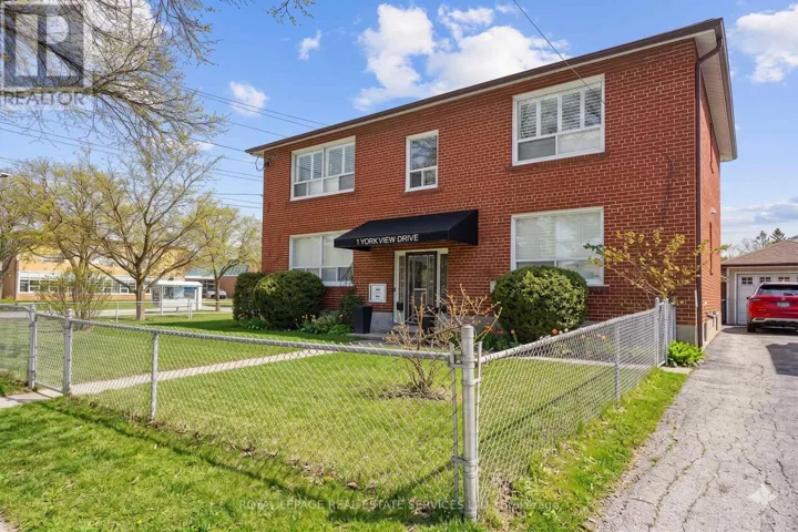 SUITE B - 1 YORKVIEW DRIVE, Toronto (Stonegate-Queensway), Ontario M8Z2E7