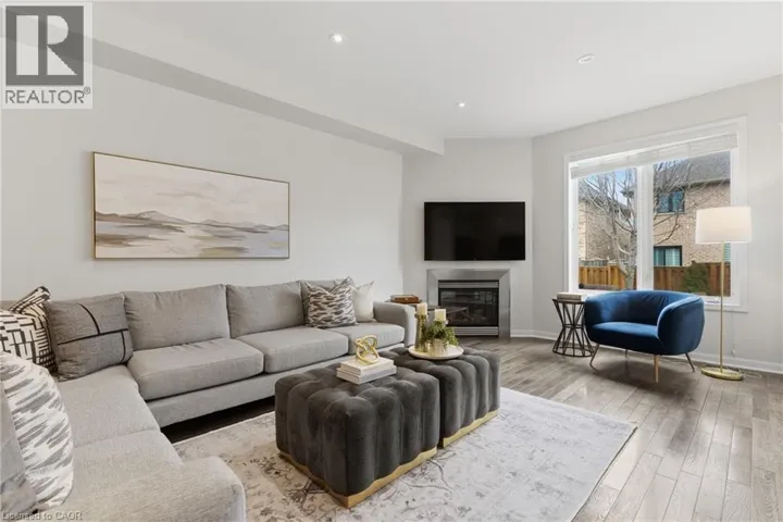 2267 WHISTLING SPRINGS Crescent, Oakville, Ontario L6M5G5