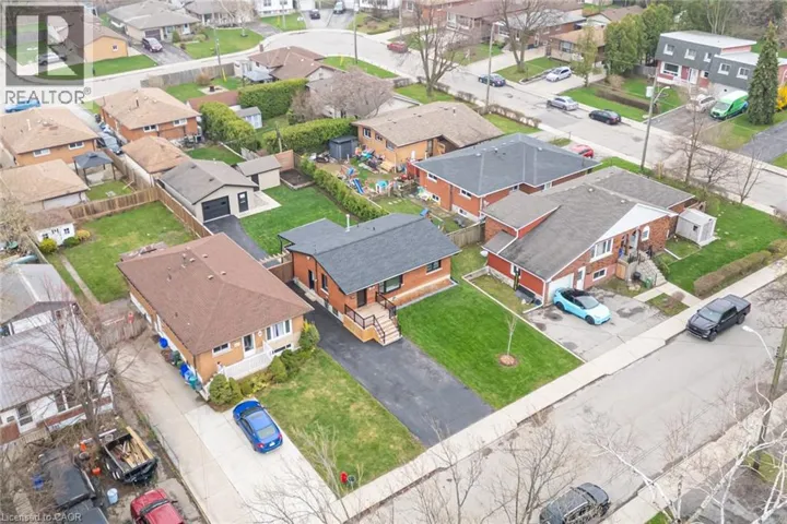 185 DESCHENE Avenue, Hamilton, Ontario L9A3K3