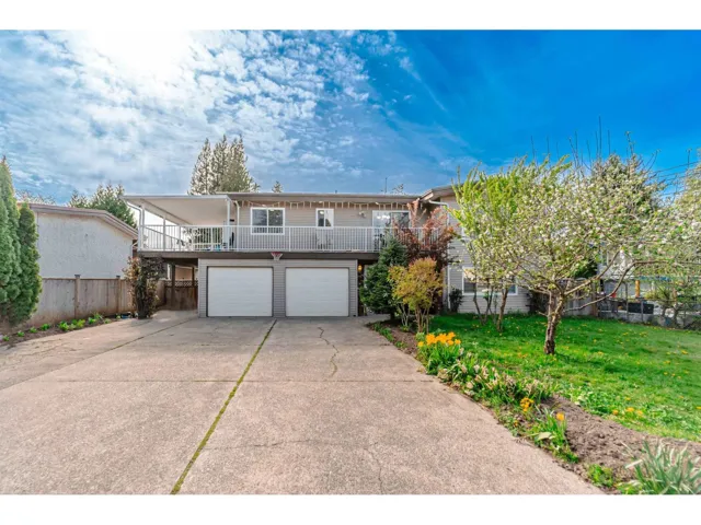 3095 ROYAL STREET, Abbotsford, British Columbia V2T2J1