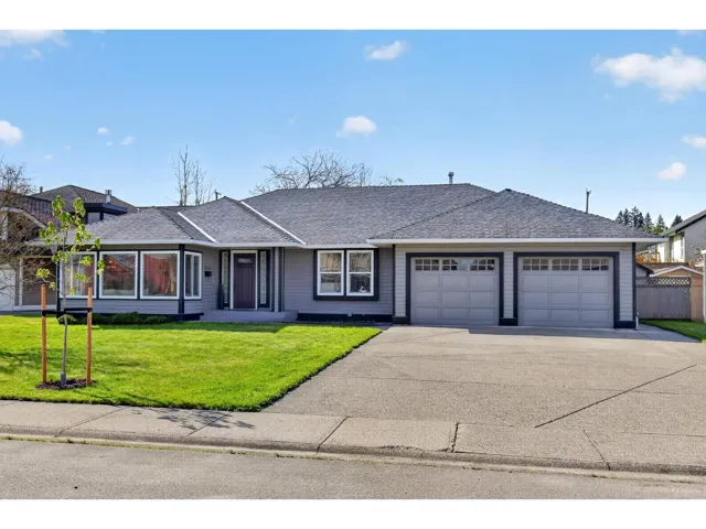 21454 48A AVENUE, Langley, British Columbia V3A9E5