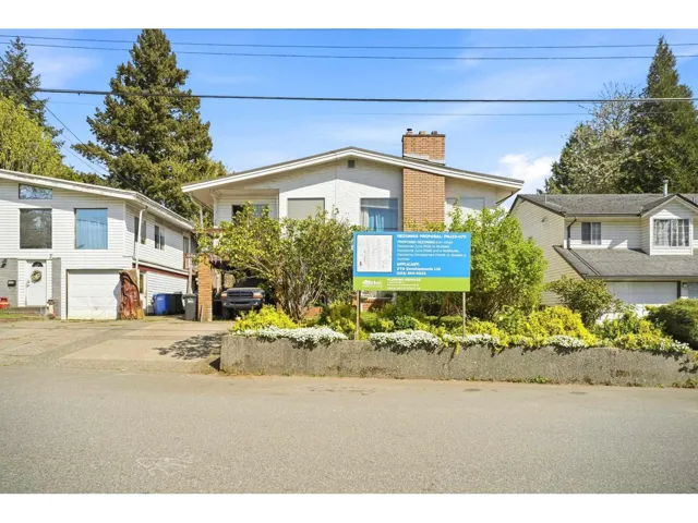 2574 CAMPBELL AVENUE, Abbotsford, British Columbia V2S4A4