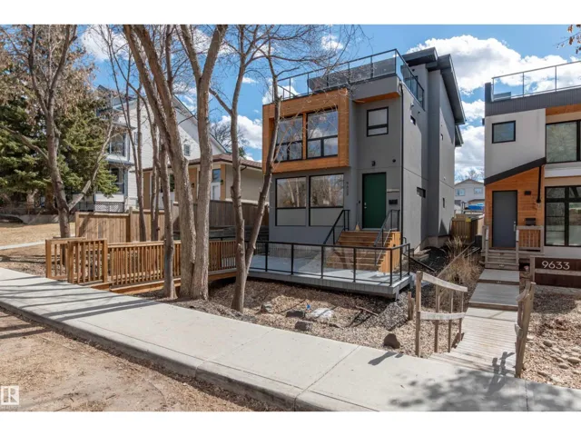 9629 84 AV NW, Edmonton, Alberta T6C1E7
