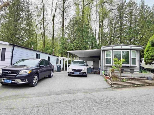 56 8220 KING GEORGE BOULEVARD, Surrey, British Columbia V3W6E1