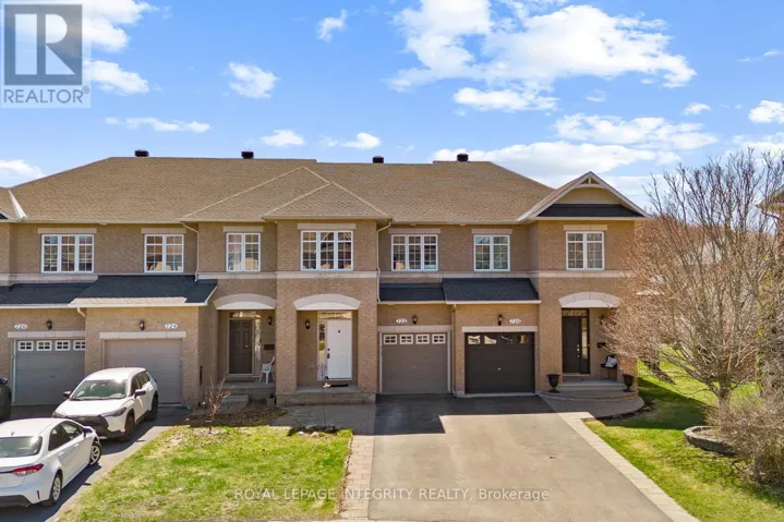 722 NAKINA WAY, Ottawa, Ontario K1V2H9