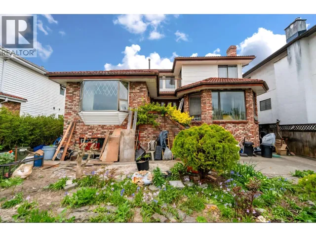 4338 ONTARIO STREET, Vancouver, British Columbia V5V3G9