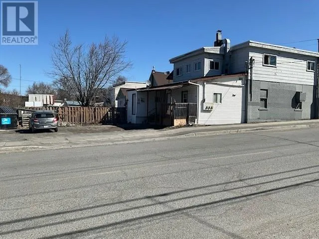 319 Montague Avenue, Sudbury, Ontario P3C4G4