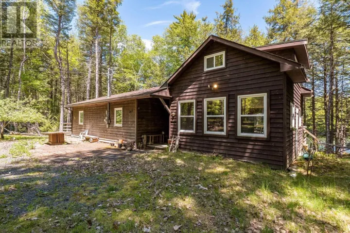 87 Edith's Point Road, South Brookfield, Nova Scotia B0T1K0