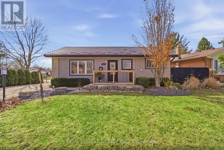 1975 ROYAL CRESCENT, London East (East I), Ontario N5V1N6