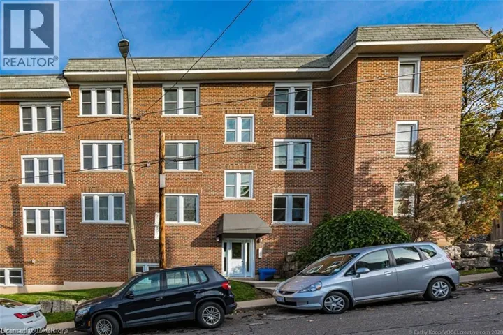 25 MOUNTWOOD Avenue Unit# 14, Hamilton, Ontario L8N2G8