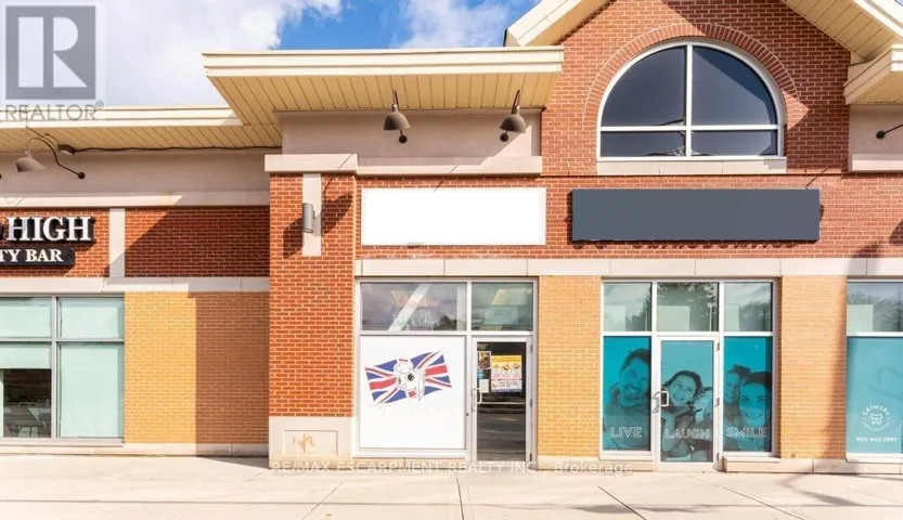 2 - 70 LIVINGSTON AVENUE, Grimsby (Grimsby West), Ontario L3M1K9