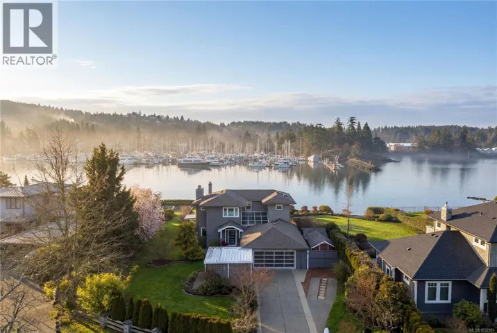 10680 Blue Heron Rd, North Saanich, British Columbia V8L5S6