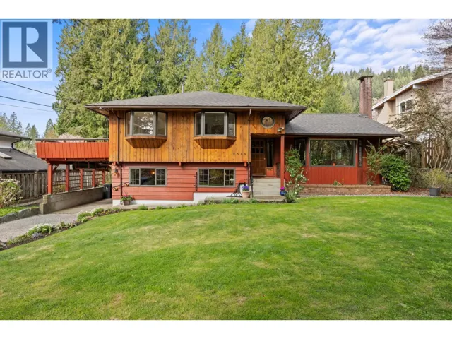 4589 RAMSAY ROAD, North Vancouver, British Columbia V7K2N6