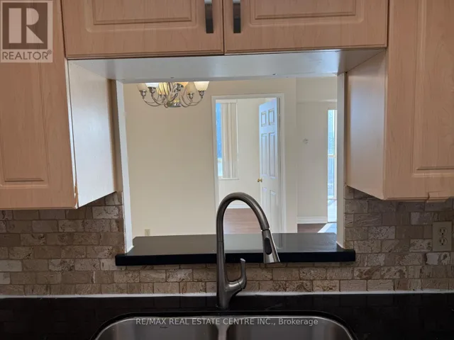 1508 - 285 ENFIELD PLACE, Mississauga (City Centre), Ontario L5B3Y6