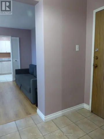 906 - 177 LINUS ROAD, Toronto (Don Valley Village), Ontario M2J4S5