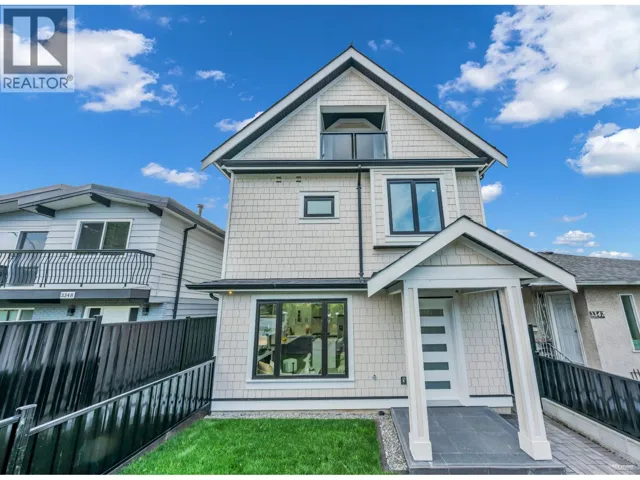 2 3344 ADANAC STREET, Vancouver, British Columbia V5K2P3