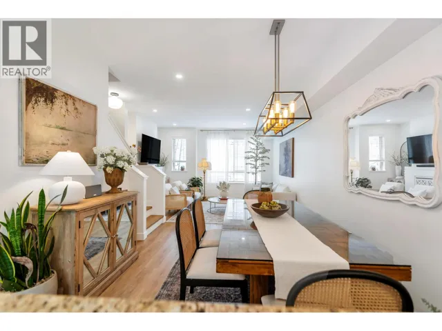 7 301 KLAHANIE DRIVE, Port Moody, British Columbia V3H0C2