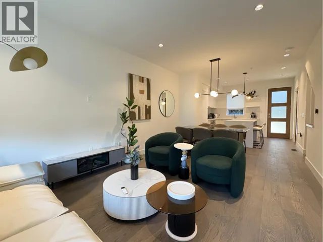 990 W 52ND AVENUE, Vancouver, British Columbia V6P0K7