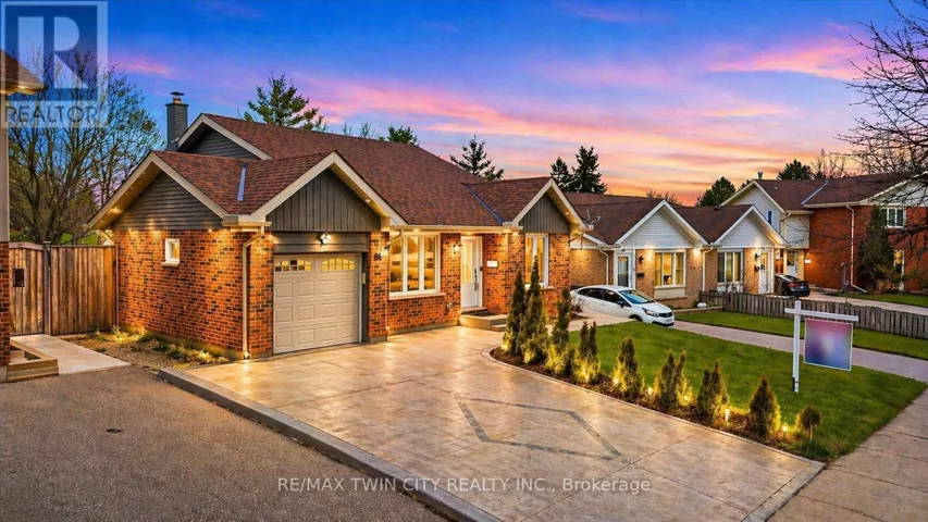 86 CARLYLE DRIVE, Kitchener, Ontario N2P1P5