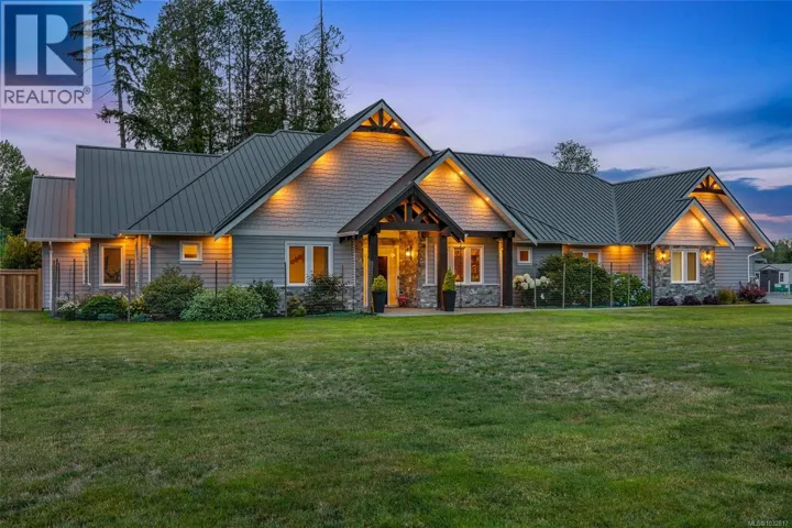 8757/8761 Oyster River Way, Black Creek, British Columbia V9J1K5