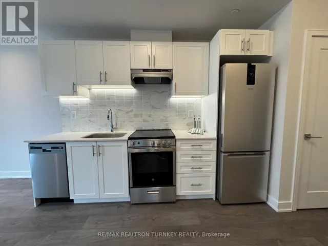 905 - 715 DAVIS DRIVE, Newmarket (Huron Heights-Leslie Valley), Ontario L3Y0J2