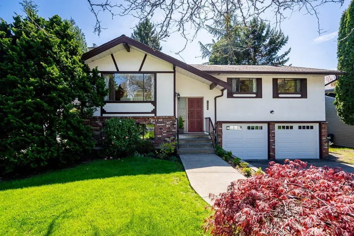 14586 18 AVENUE, Surrey, British Columbia V4A5V5