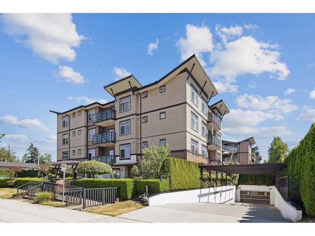 411 8168 120A STREET, Surrey, British Columbia V3W3P3