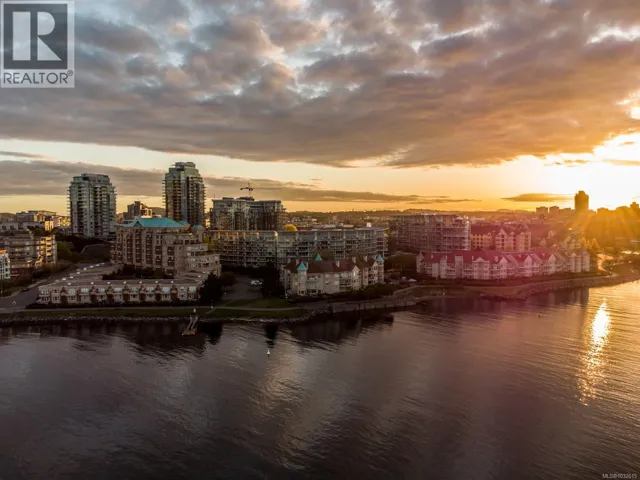 306 75 Songhees Rd, Victoria, British Columbia V9A7M5