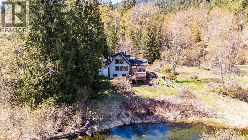 4408 Slocan River Road, Winlaw, British Columbia V0G2J0