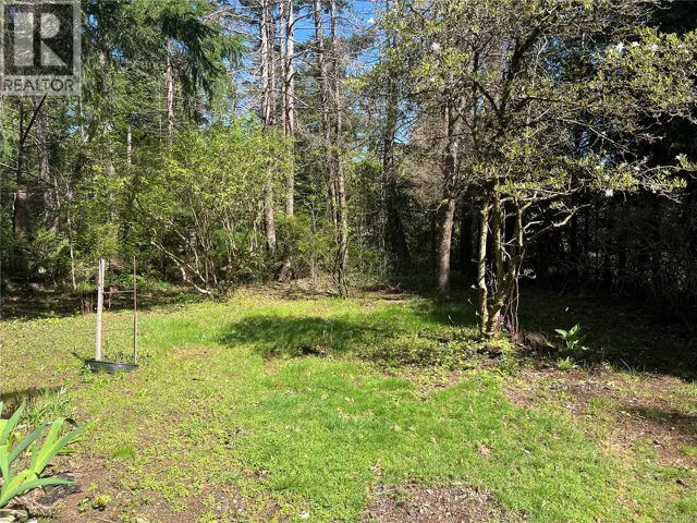 1823 Ryan Rd E, Comox, British Columbia V9M4C7