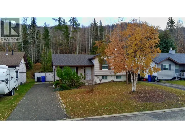 148 Gwillim Crescent, Tumbler Ridge, British Columbia V0C2W0
