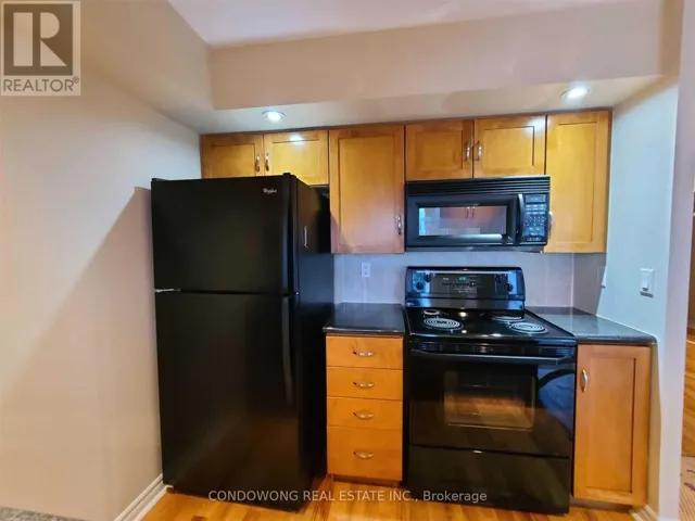 819 - 270 WELLINGTON STREET W, Toronto (Waterfront Communities), Ontario M5V3P5