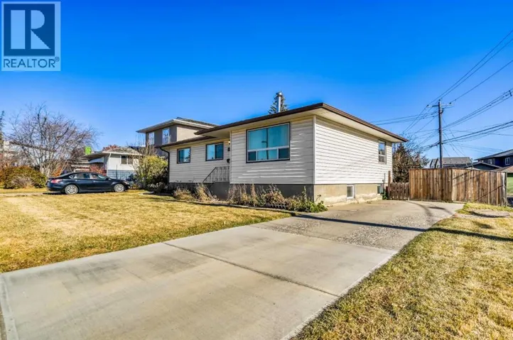 3452 37 Street SW, Calgary, Alberta T3E3C1