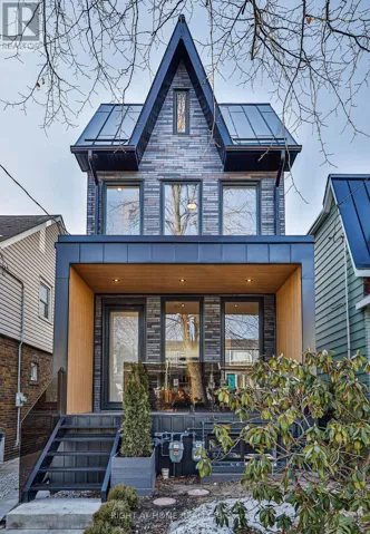 MAIN AND LANEWAY - 11 MERRILL AVENUE W, Toronto (Woodbine Corridor), Ontario M4C1C4