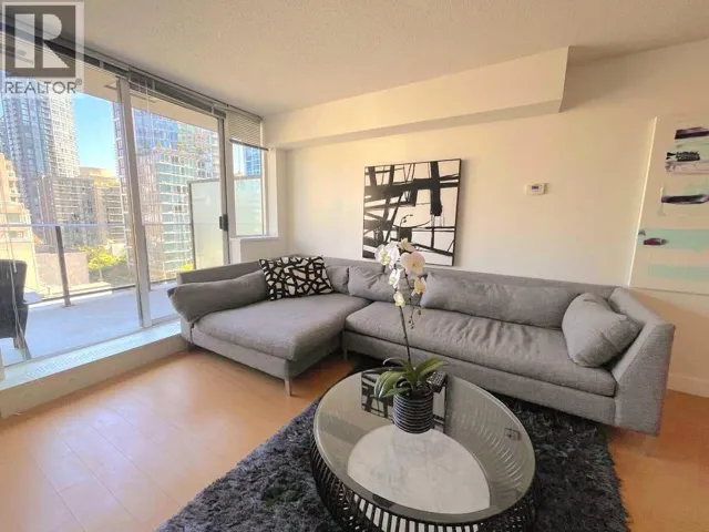 702 1325 ROLSTON STREET, Vancouver, British Columbia V6B0M2
